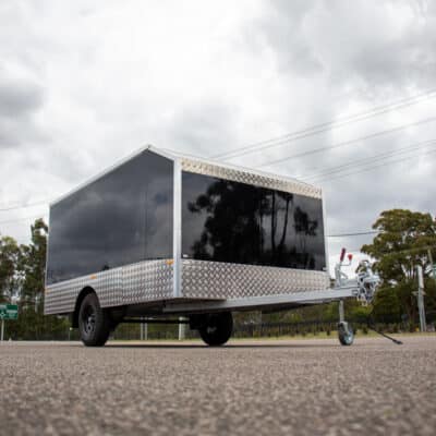 AN3500 ST With Assisted Tailgate, Storage Divider, Shelf